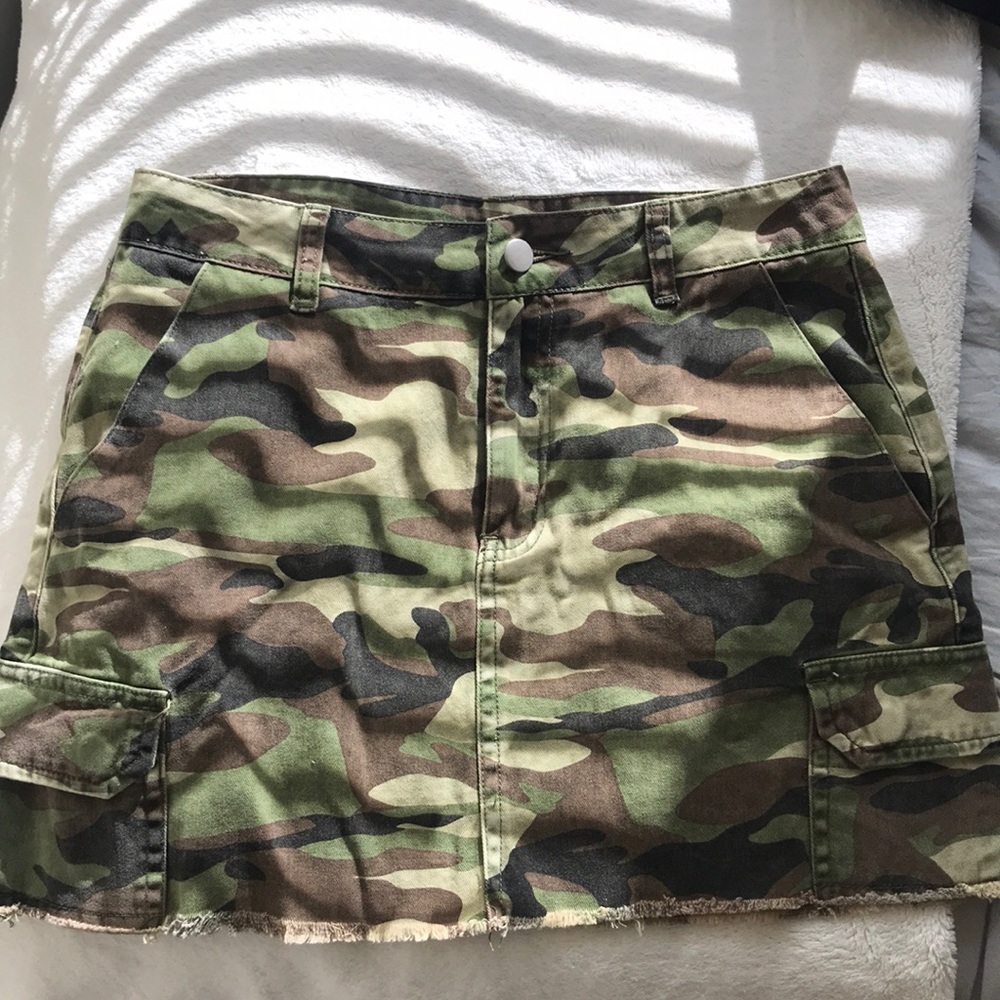 Camo petite skirt